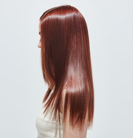 Image of model using De-Brassing Blue Conditioner product